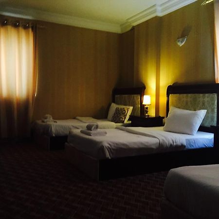 Al Mourouj Inn Hotel Доха Екстериор снимка